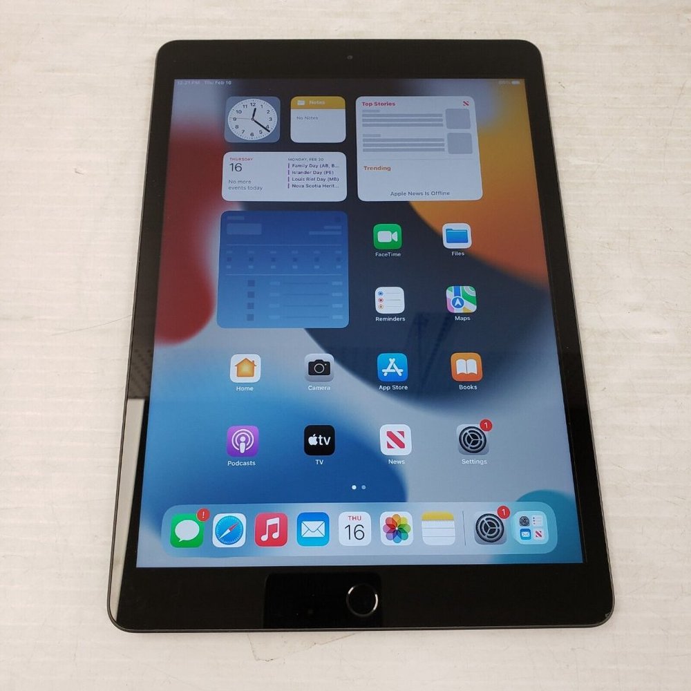 (38811-1) Apple MYN32VC/A iPad 8th Gen -32GB